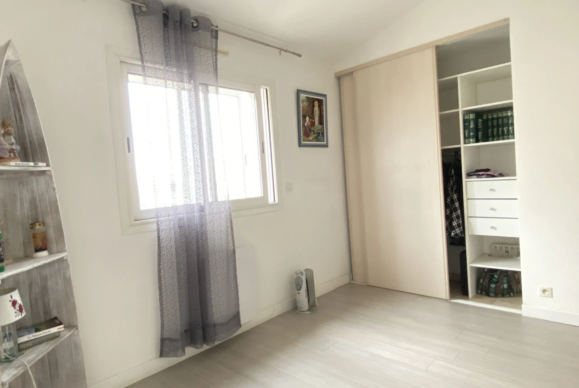 Appartement T4 à vendre à Perpignan avec terrasse et garage 