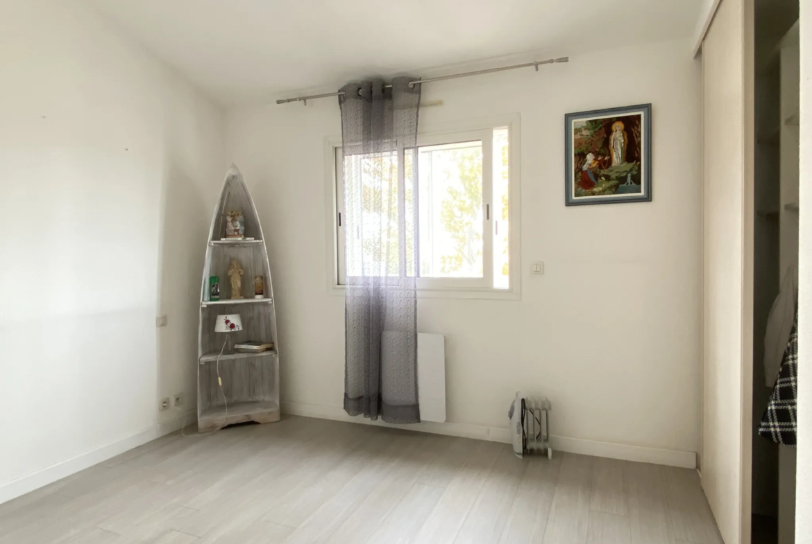 Appartement T4 à vendre à Perpignan avec terrasse et garage 