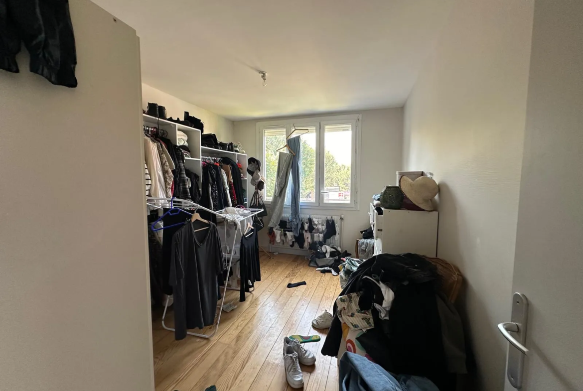 Appartement T3 de 74 m² à vendre avec garage, idéal pour investisseurs 