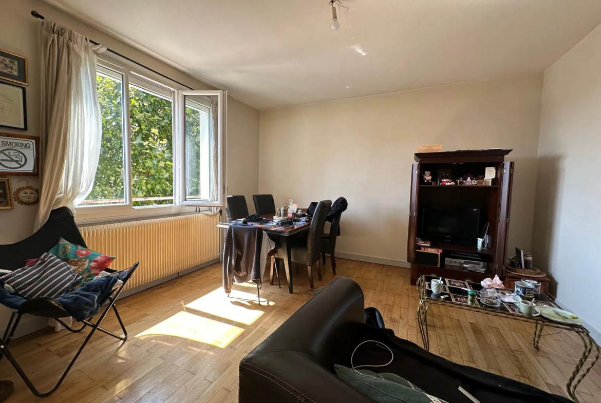 Appartement T3 de 74 m² à vendre avec garage, idéal pour investisseurs 