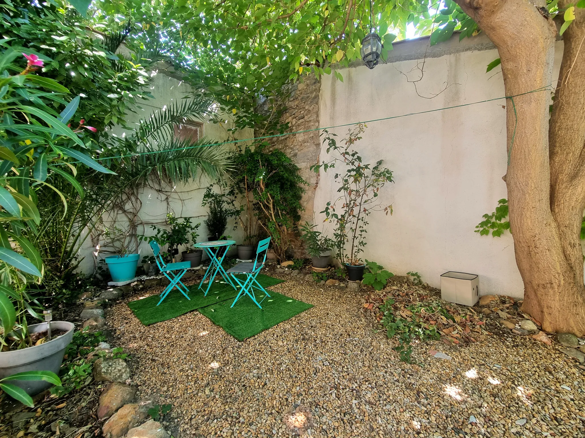 Belle maison de caractère à Sainte-Valière avec jardin 