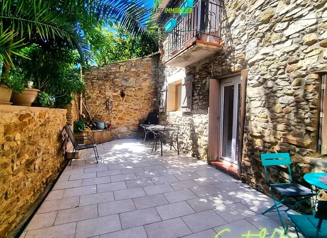 Belle maison de caractère à Sainte-Valière avec jardin 