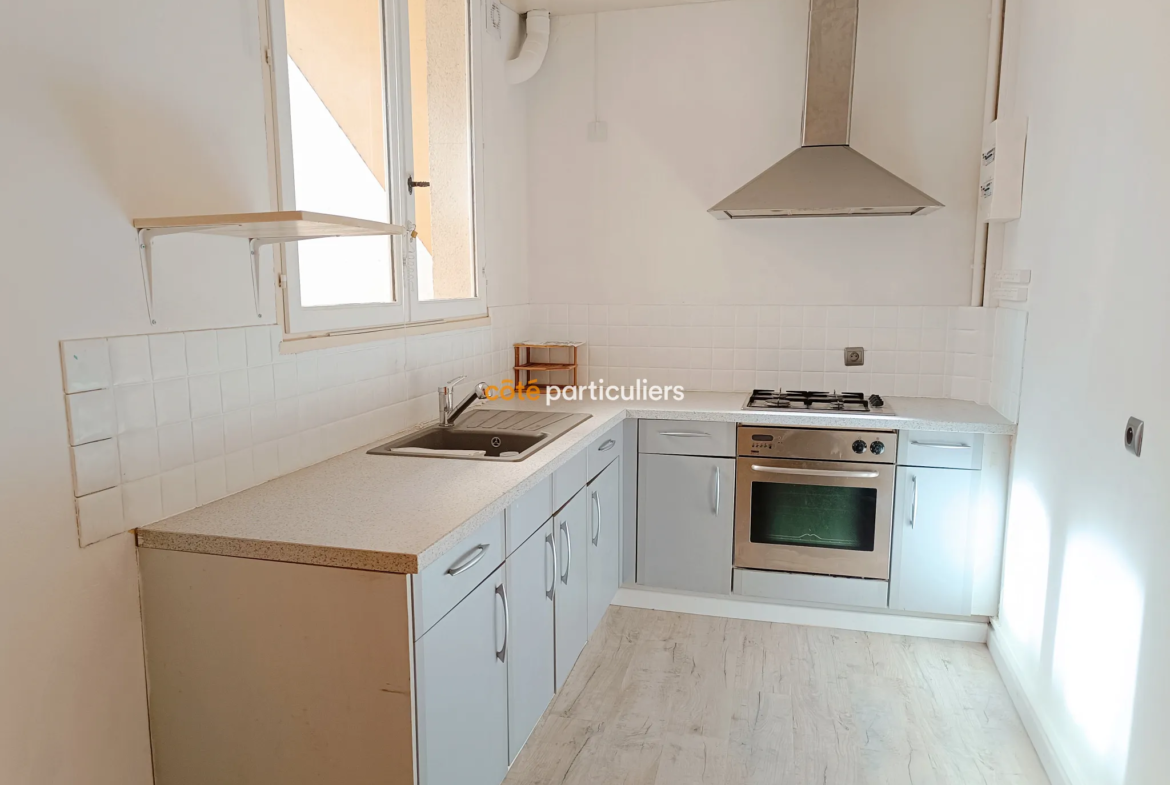 APPARTEMENT AUTHENTIQUE À VENDRE AU COEUR DE TOURS 