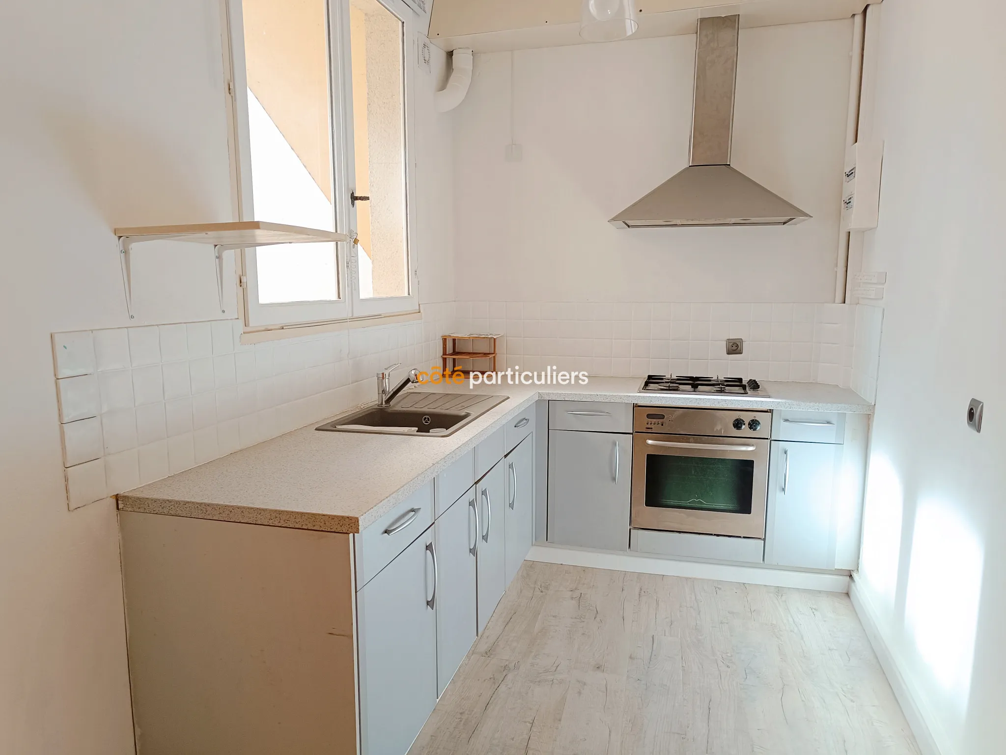 APPARTEMENT AUTHENTIQUE À VENDRE AU COEUR DE TOURS 