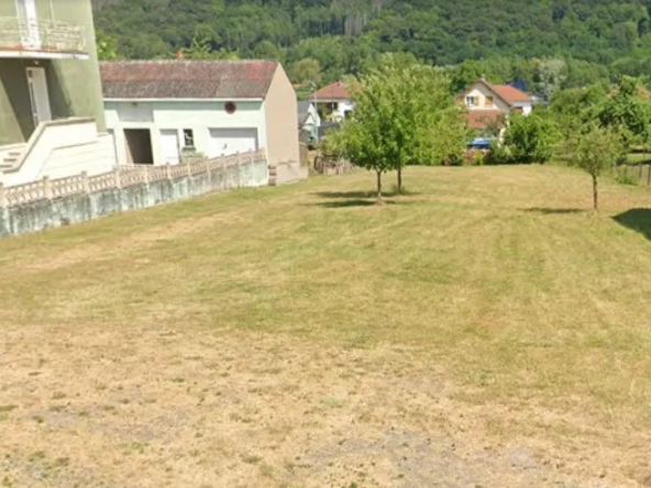 Terrain constructible de 1067 m² à Hargarten aux Mines - 48 000 €