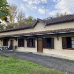 Maison de campagne avec piscine à restaurer proche d'Eauze