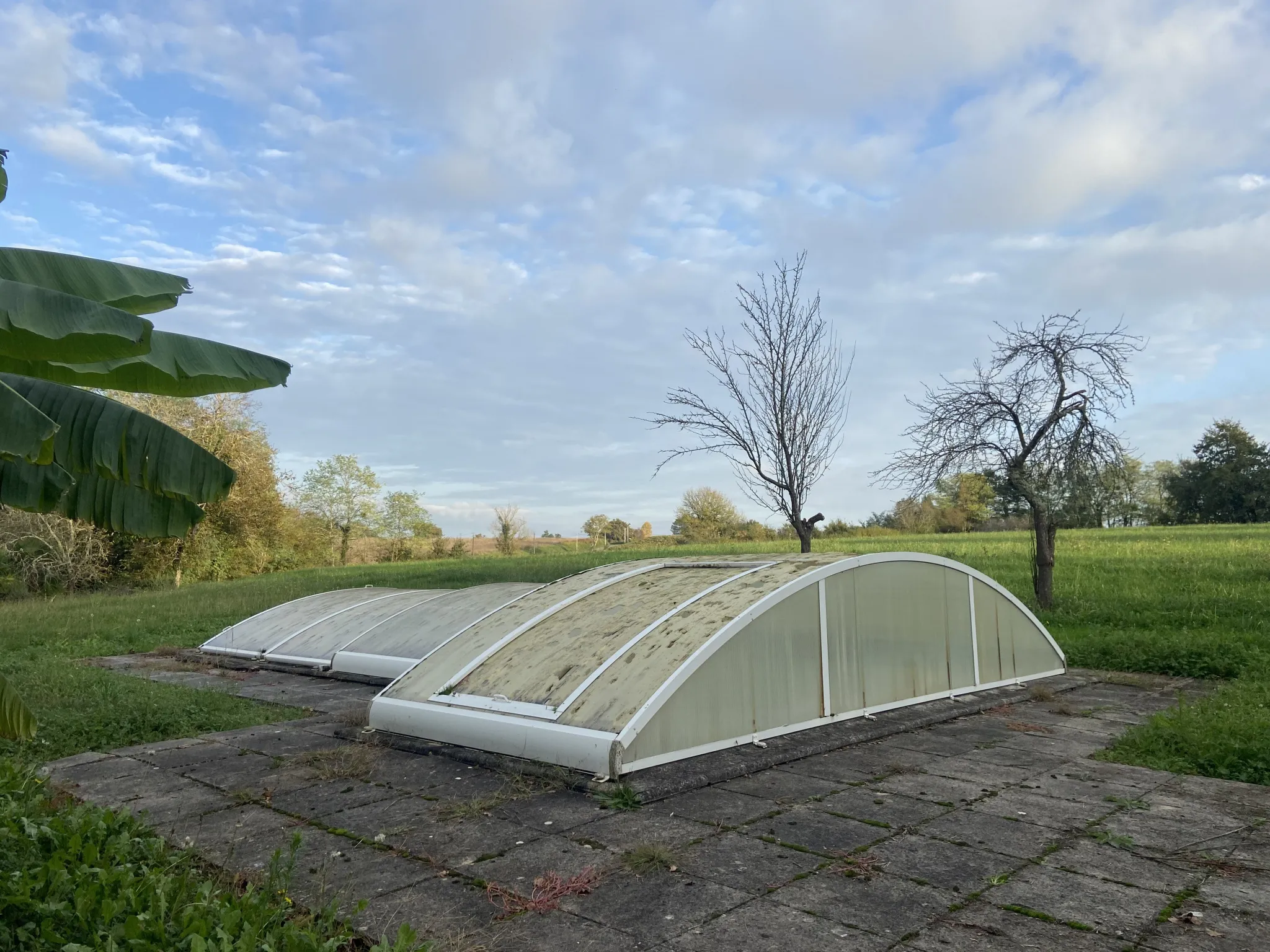 Maison de campagne avec piscine à restaurer proche d'Eauze 