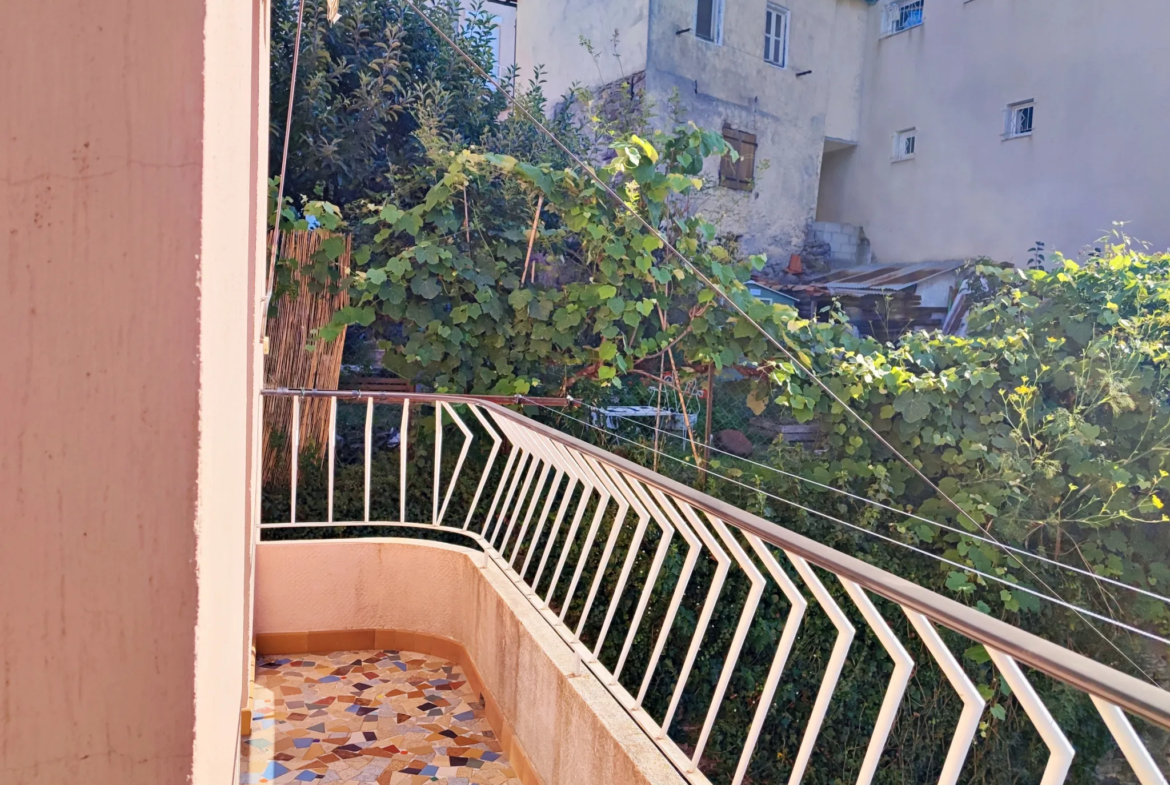 À vendre : Maison F4 avec balcon à Belvédère 