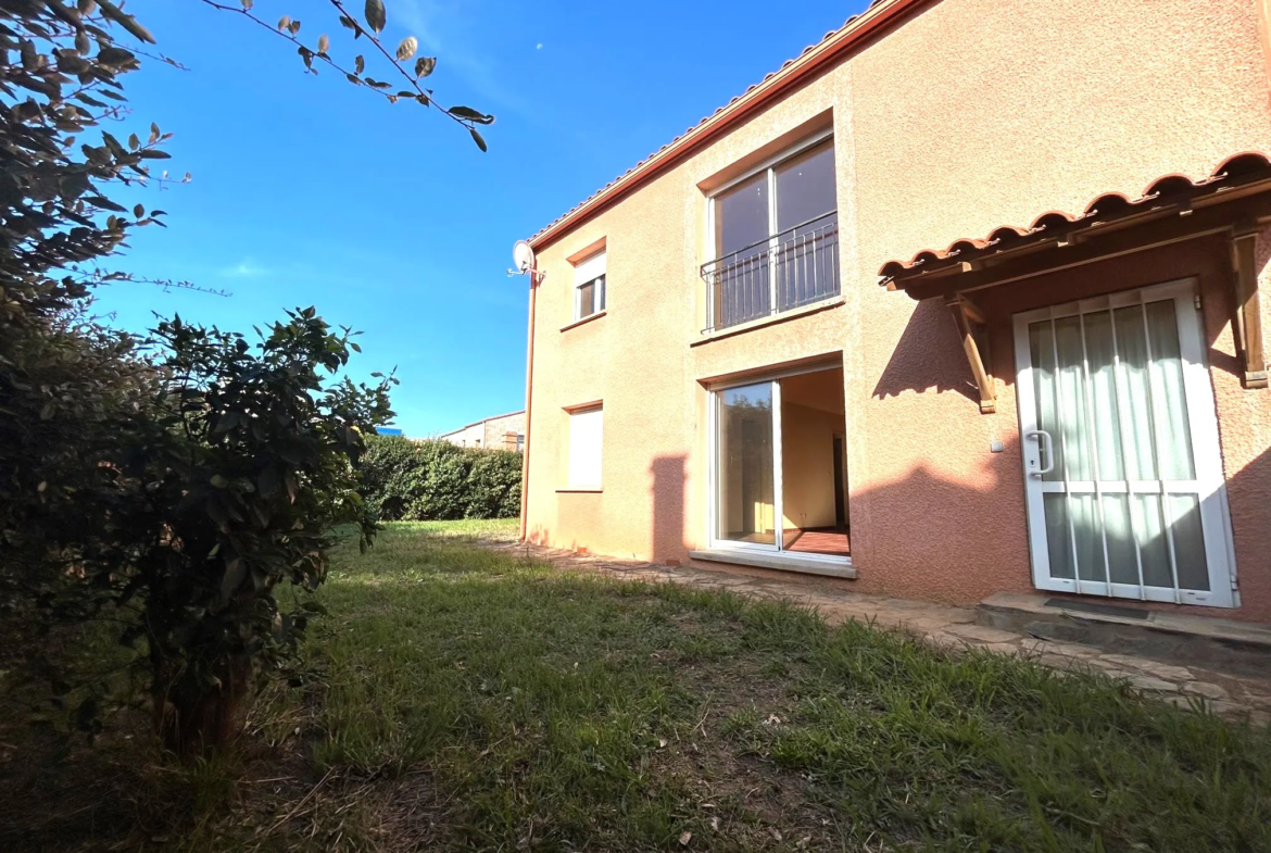 Villa spacieuse à vendre à Llupia - 275 000 EUR 