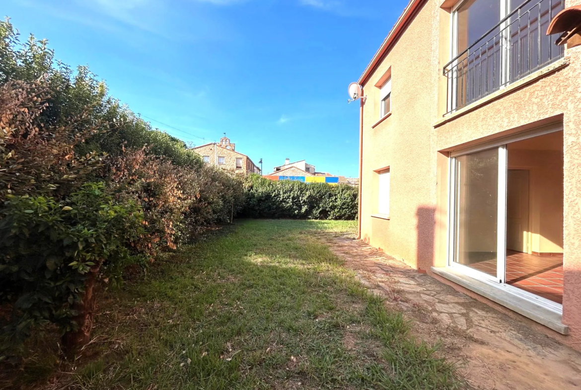 Villa spacieuse à vendre à Llupia - 275 000 EUR 