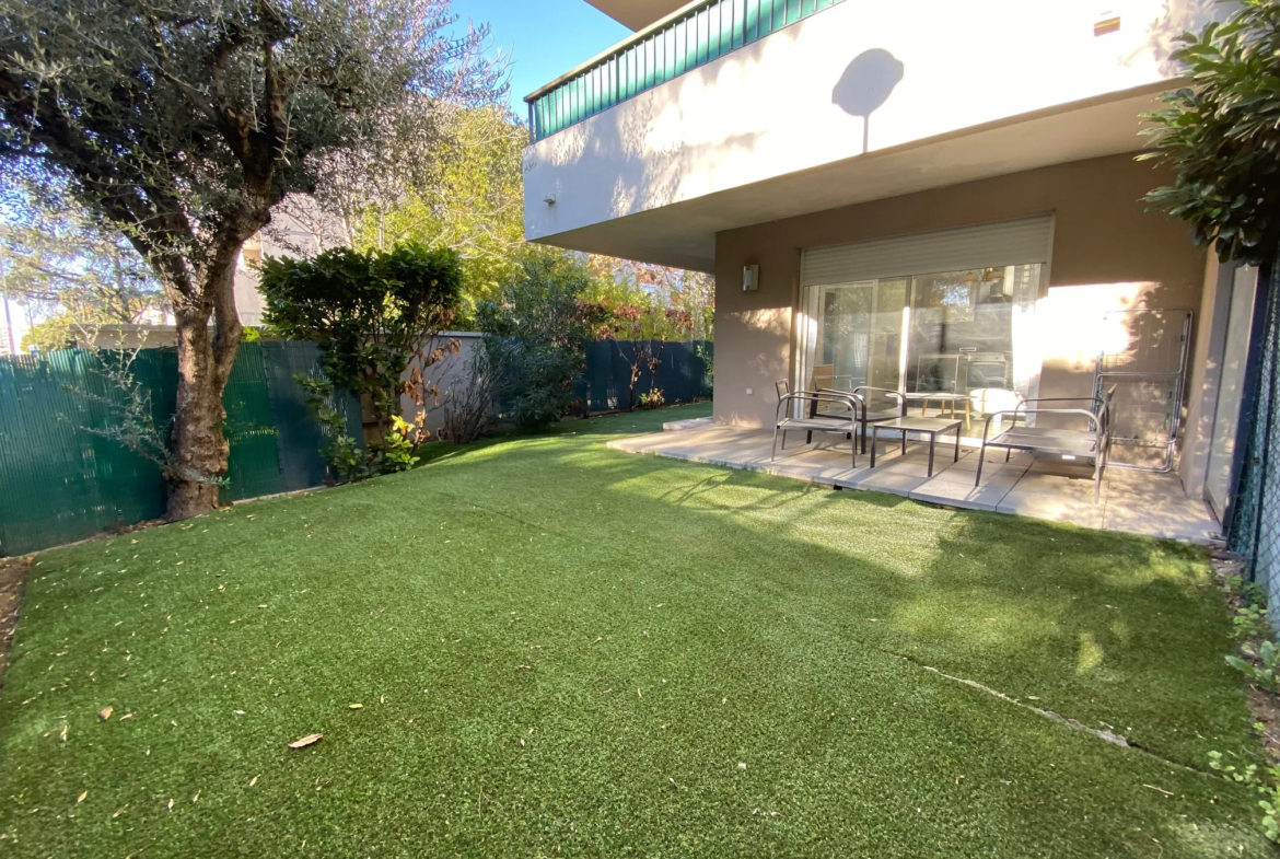 Appartement 2 pièces avec terrasse et jardin à Le Cannet 