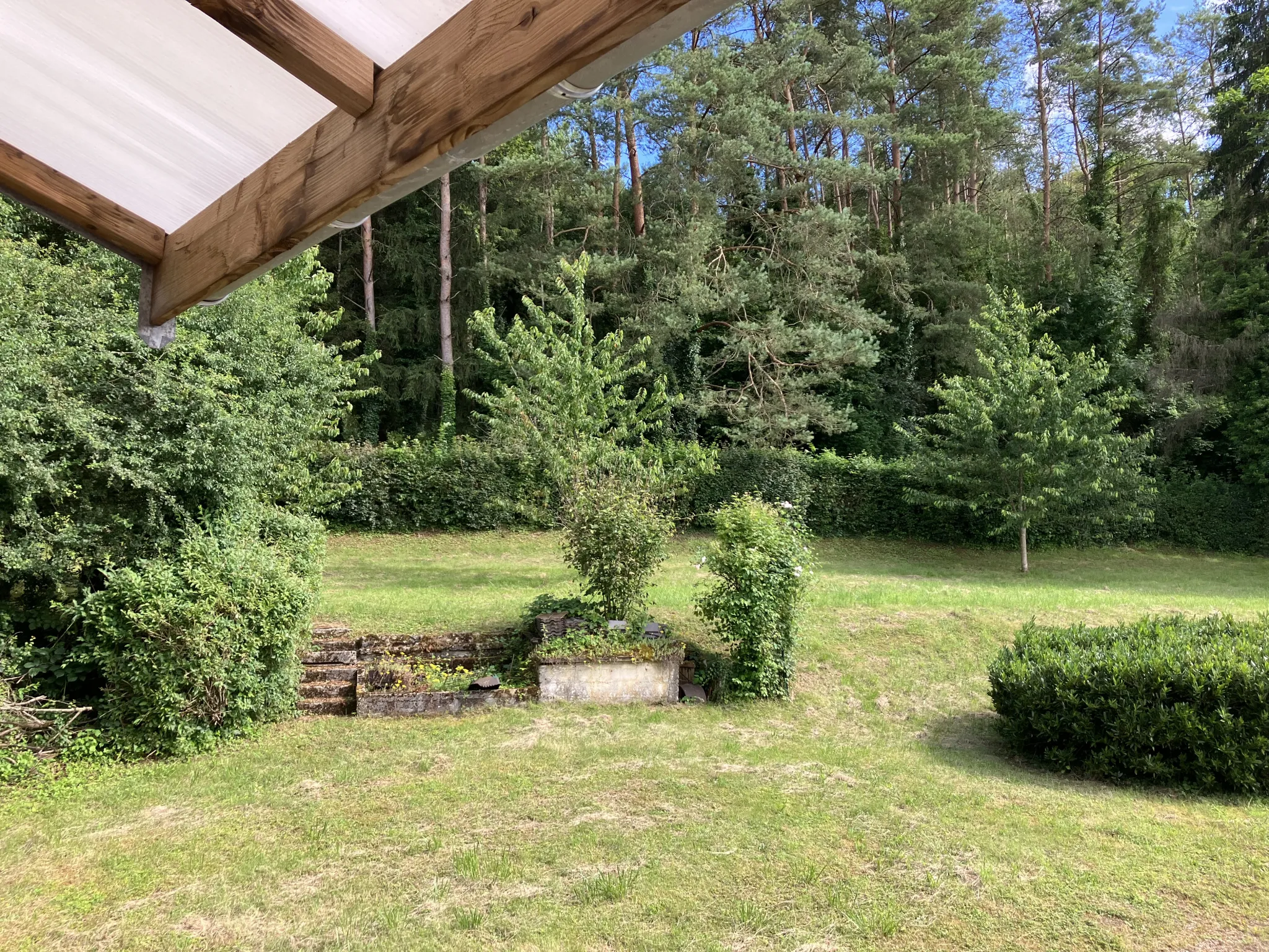 Charmante longère au bord de la Nièvre à Dompierre 