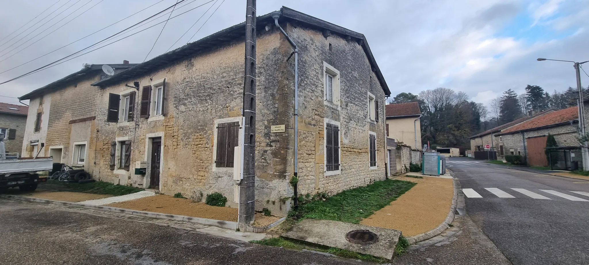 Maison spacieuse de 148 m² à Stenay, 5 pièces, 4 chambres 