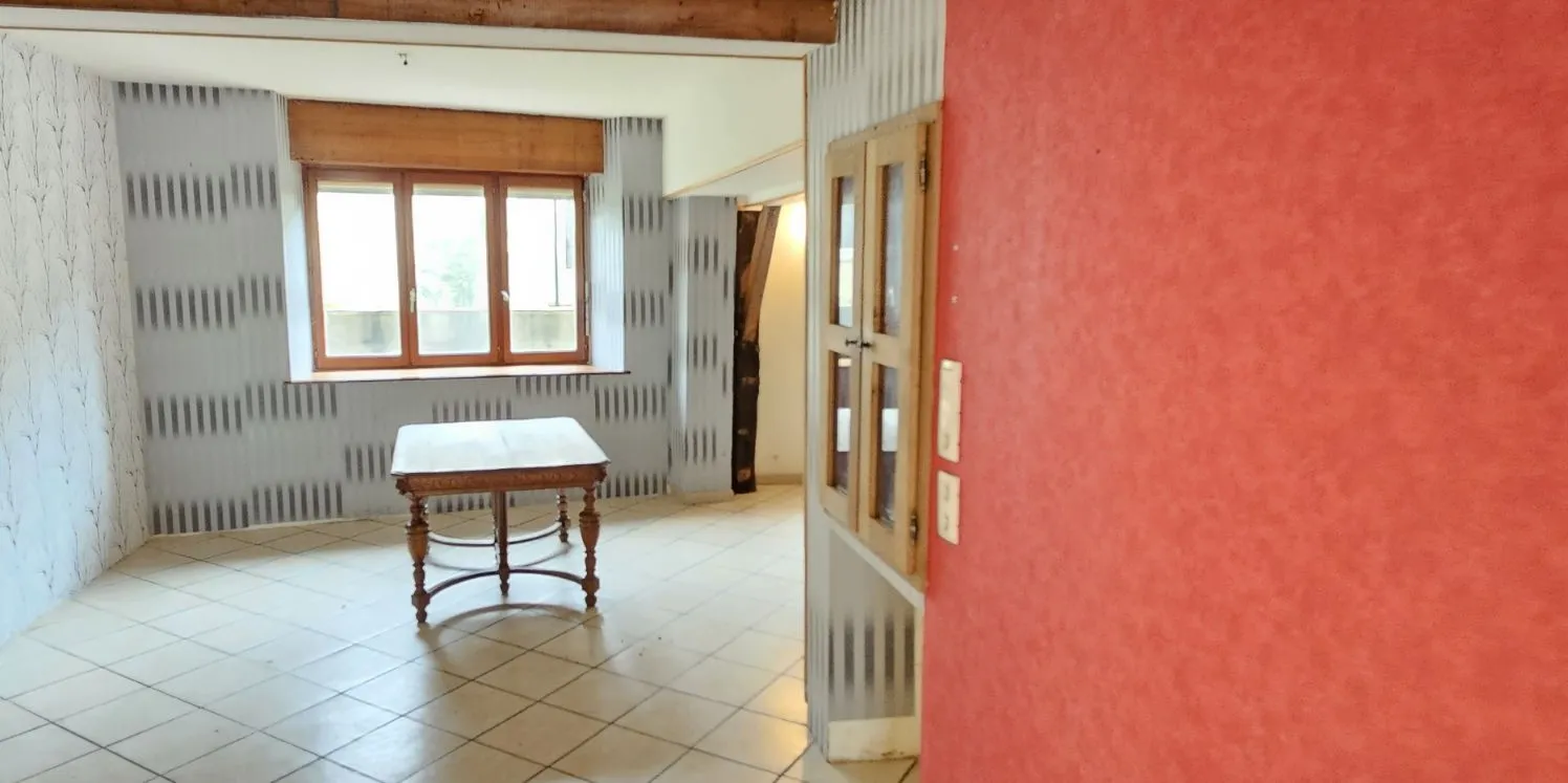 Maison spacieuse de 148 m² à Stenay, 5 pièces, 4 chambres 