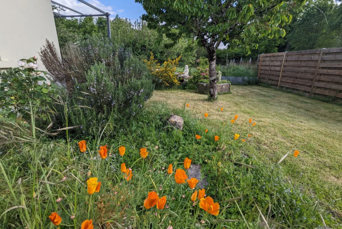 Maison 5 chambres à vendre à La Clisse - 850 m2 de jardin 