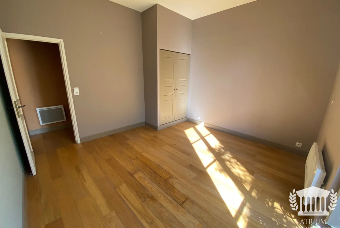 À vendre : Appartement T3 de 76 m² près de la Maison Carrée à Nîmes 