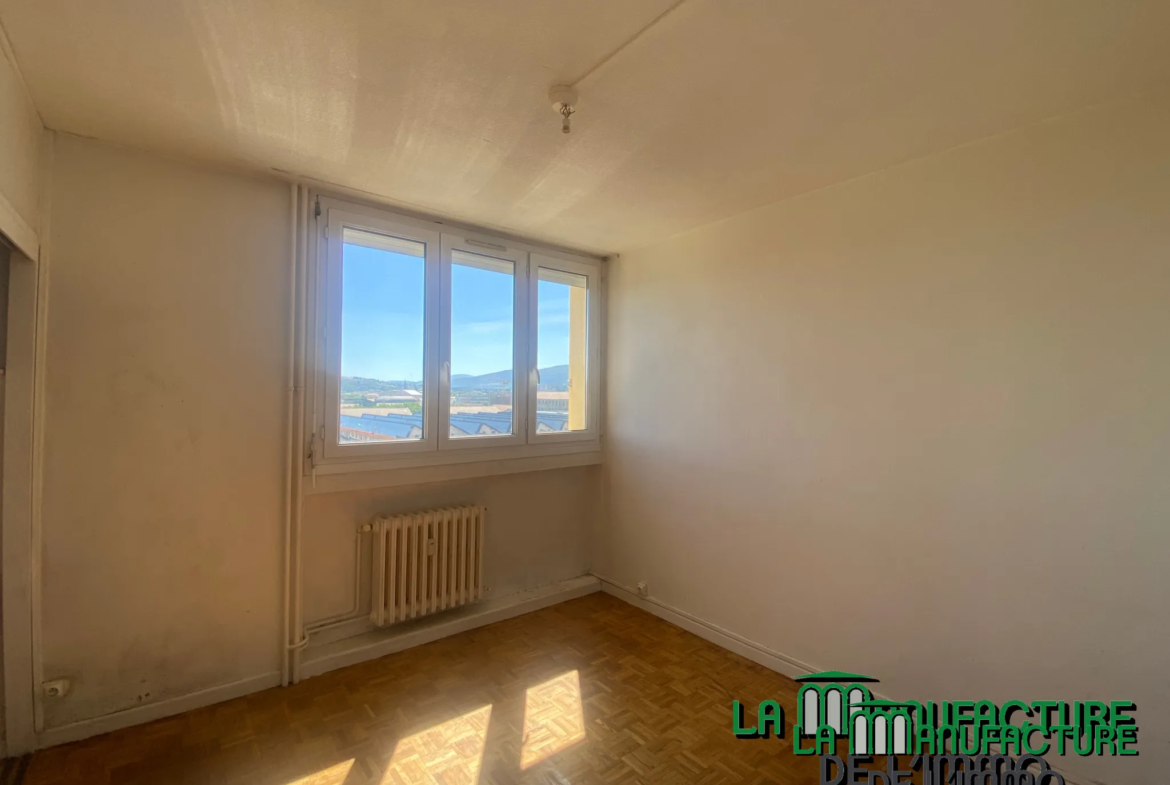 À vendre : Appartement F3 traversant à Saint-Étienne avec Balcons 