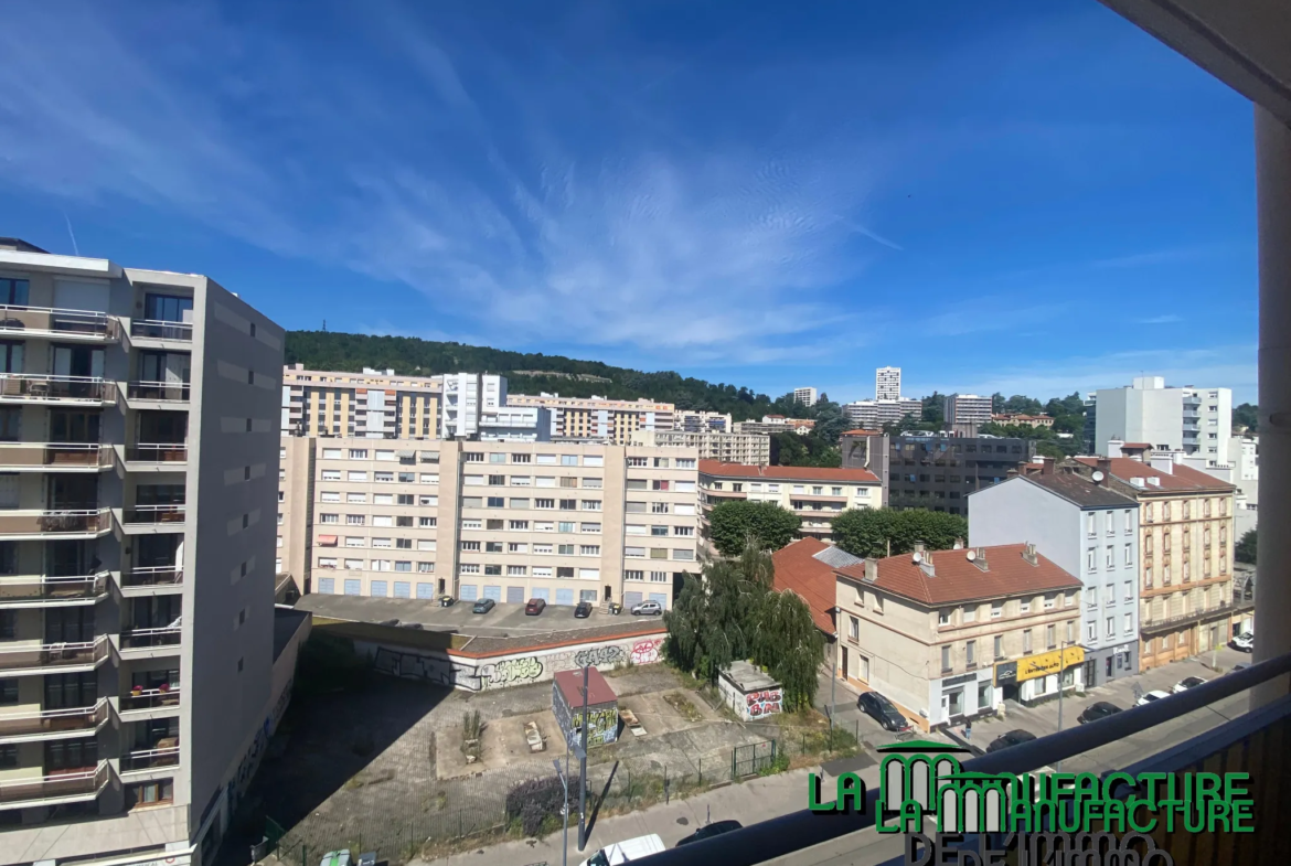 À vendre : Appartement F3 traversant à Saint-Étienne avec Balcons 