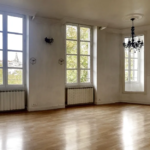 Appartement rénové de 55 m² à vendre à Avignon, vue sur le Palais des Papes