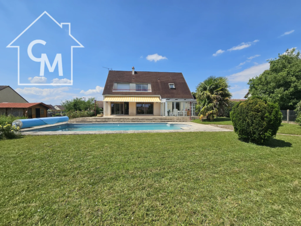 Charmante maison 129 m² avec piscine à Cormeray