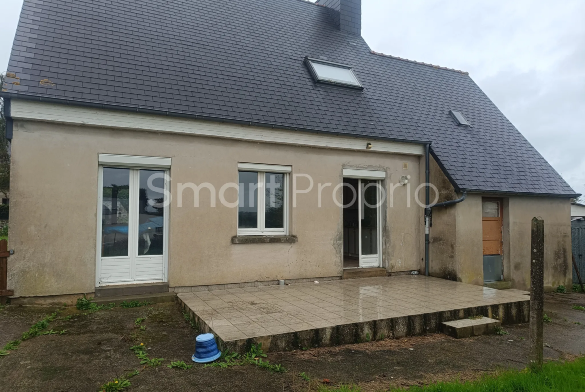 Maison à vendre au centre bourg de Henanbihen avec jardin 