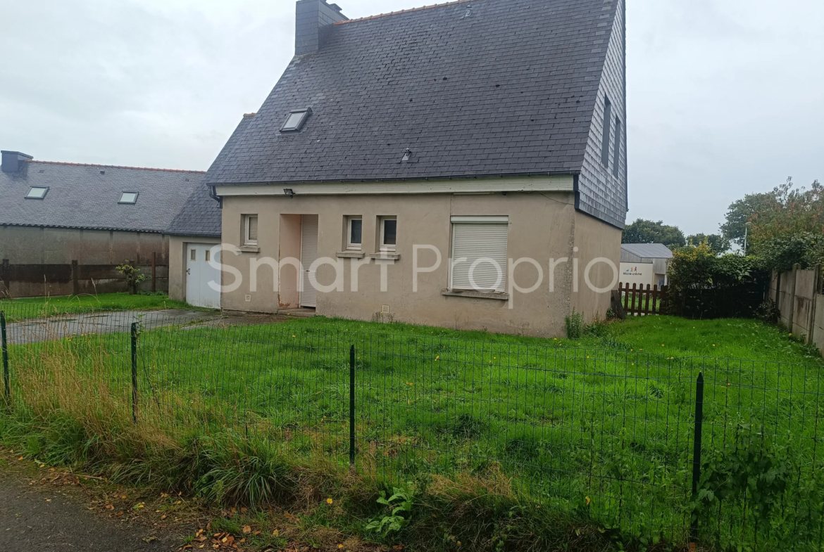 Maison à vendre au centre bourg de Henanbihen avec jardin 