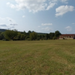 Terrain constructible 1400 m² à Château-l'Évêque - Vue Sud