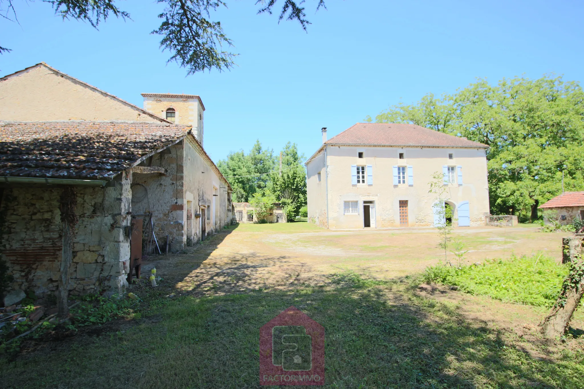 Propriété en pierre à Puy l'Évêque, 7 Ha, 6 chambres 