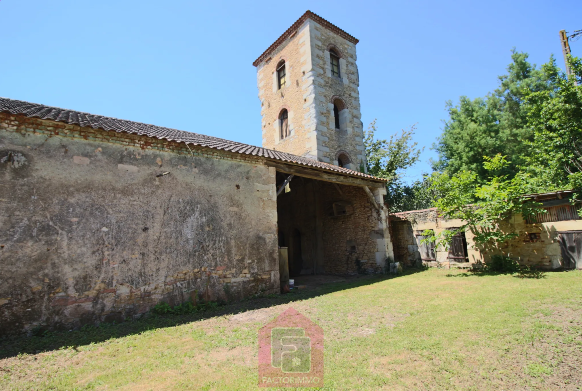 Propriété en pierre à Puy l'Évêque, 7 Ha, 6 chambres 