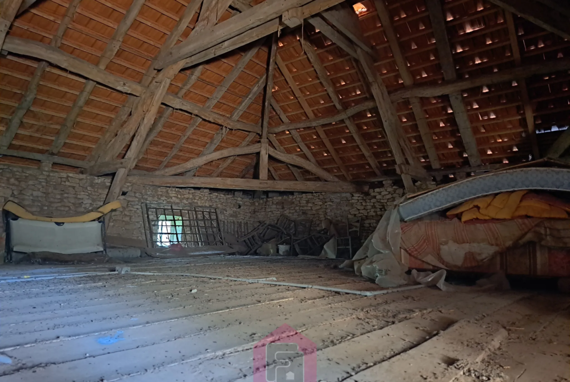 Propriété en pierre à Puy l'Évêque, 7 Ha, 6 chambres 