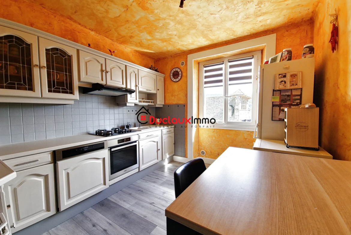 Appartement rénové T4 à Polminhac à vendre 