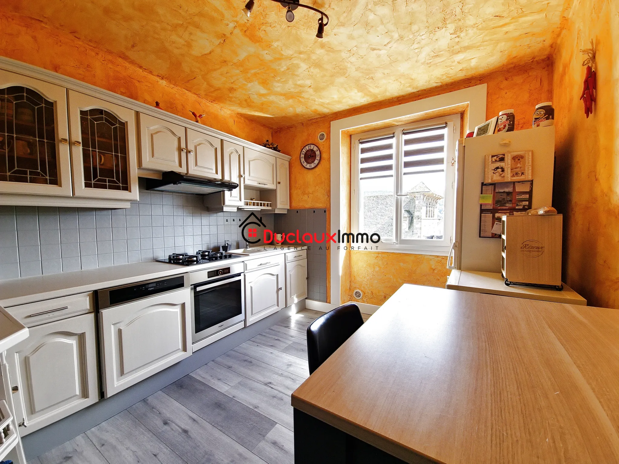 Appartement rénové T4 à Polminhac à vendre 