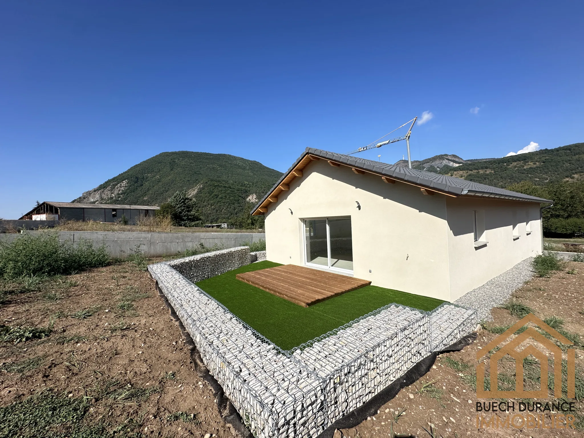 Maison neuve de plain-pied avec 3 chambres à vendre à Saint-Étienne-Le-Laus 