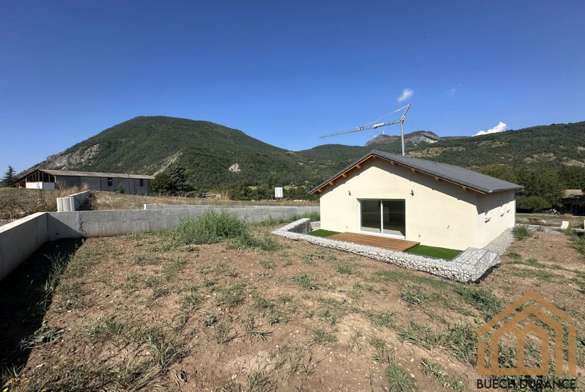 Maison neuve de plain-pied avec 3 chambres à vendre à Saint-Étienne-Le-Laus 