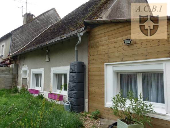 Maison ancienne entre Oucques et Morée à vendre