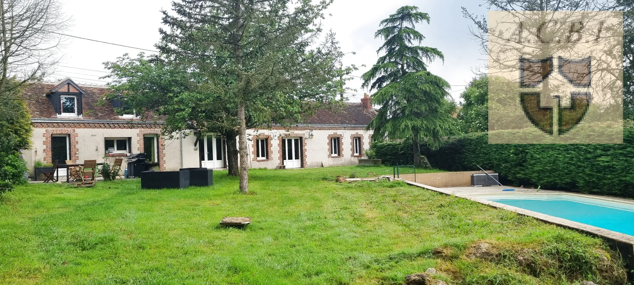 Longère avec Piscine à 15 min de Vendôme 