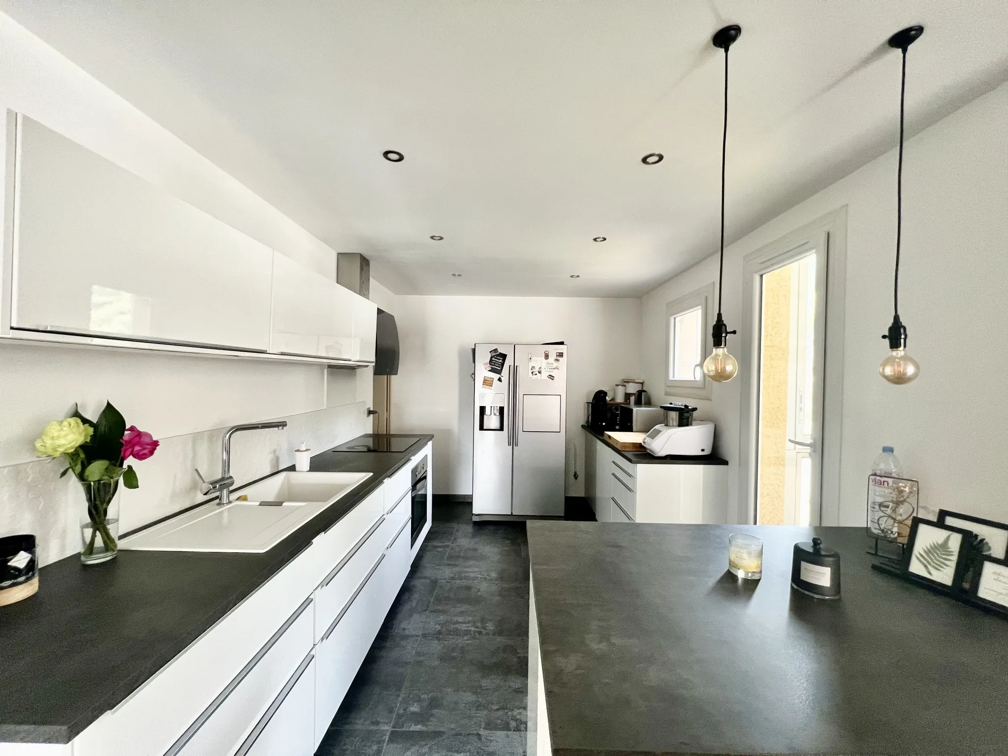 Appartement T4 rénové de 80 m² à Toulon - Bonnes Herbes 