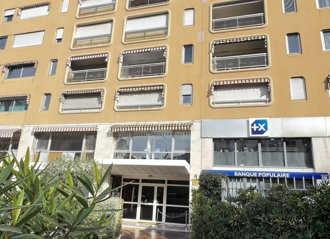 À vendre : Appartement 2 pièces au Carré d'Or de Nice, idéal investissement locatif 