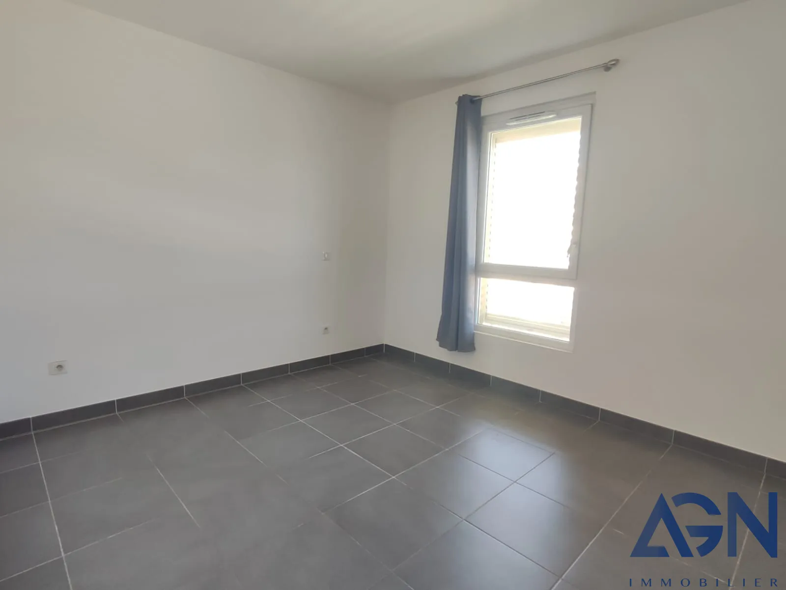 À vendre : Appartement 2 pièces avec terrasse et parking à Juvignac 