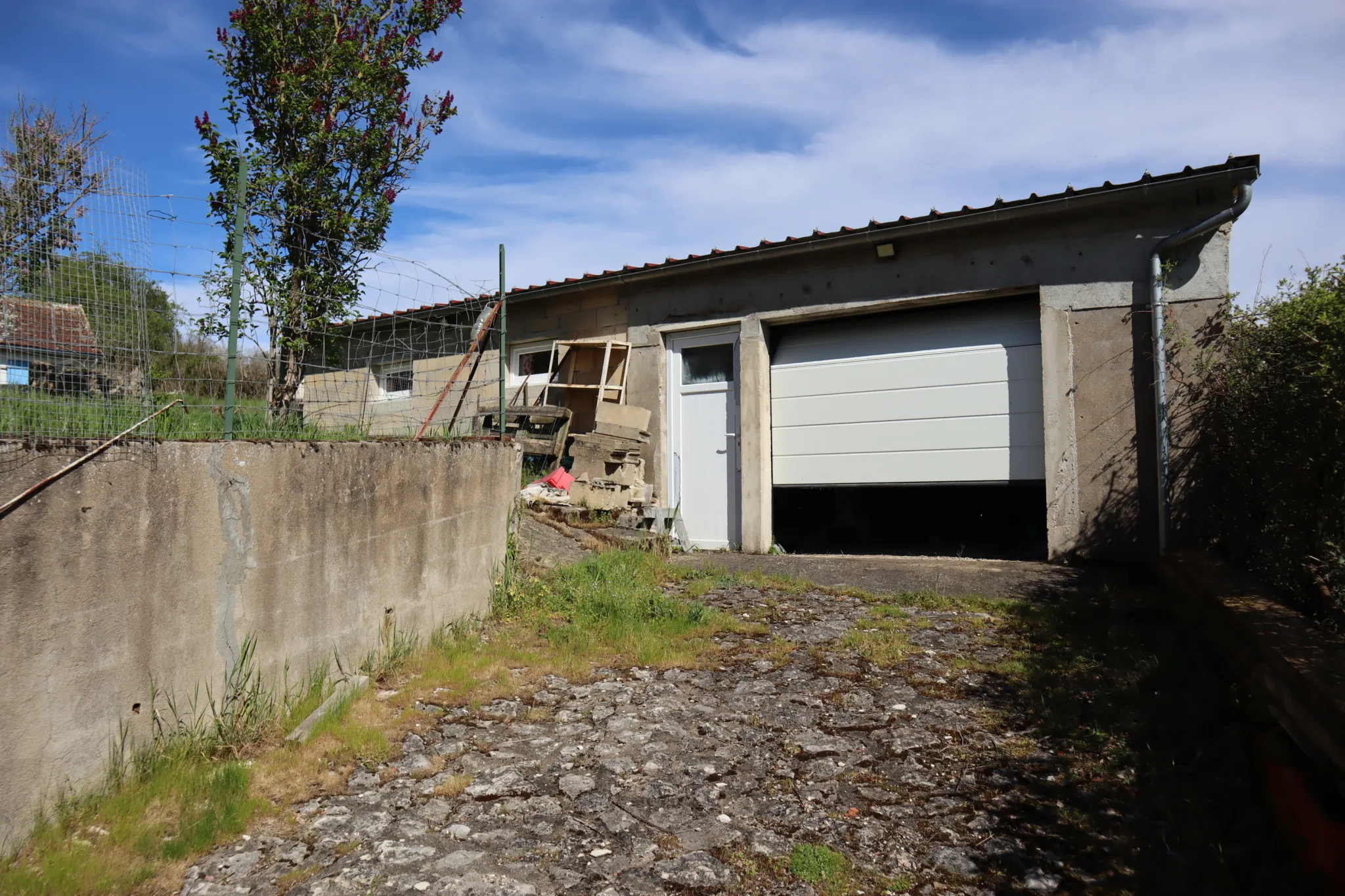 Maison de 160 m² avec 4 chambres à St Leger du Bois 