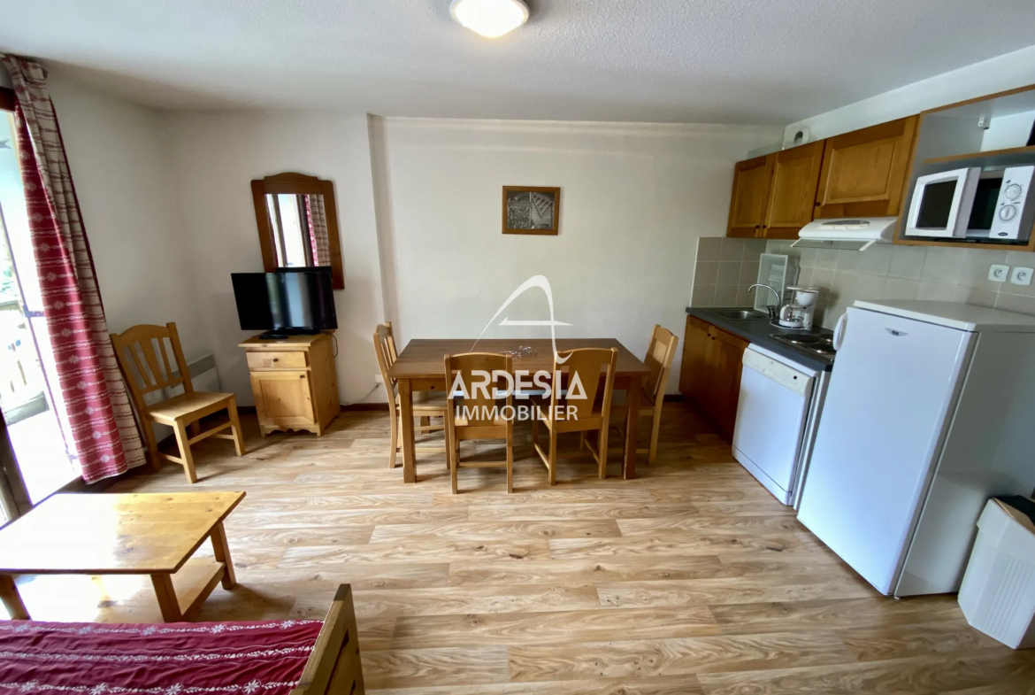 À vendre : Appartement de 42 m² à Albiez-Montrond avec 2 chambres 