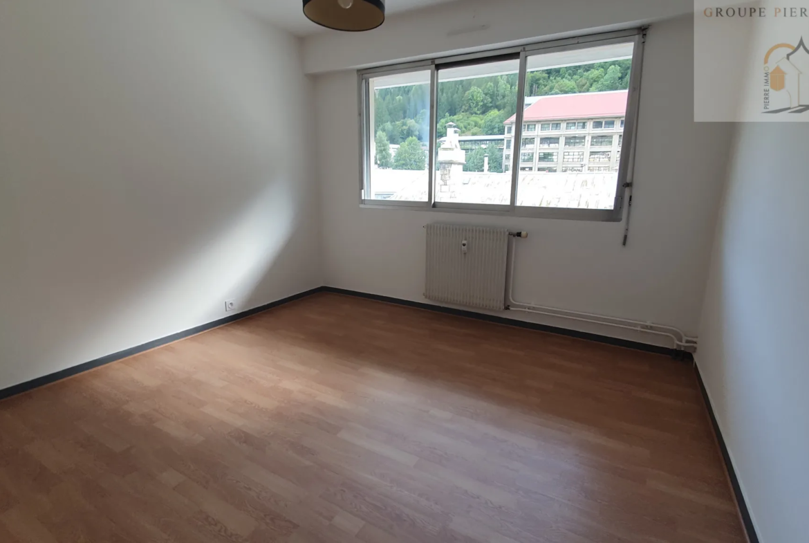 Appartement lumineux de 47 m² avec balcon à vendre à Morez 