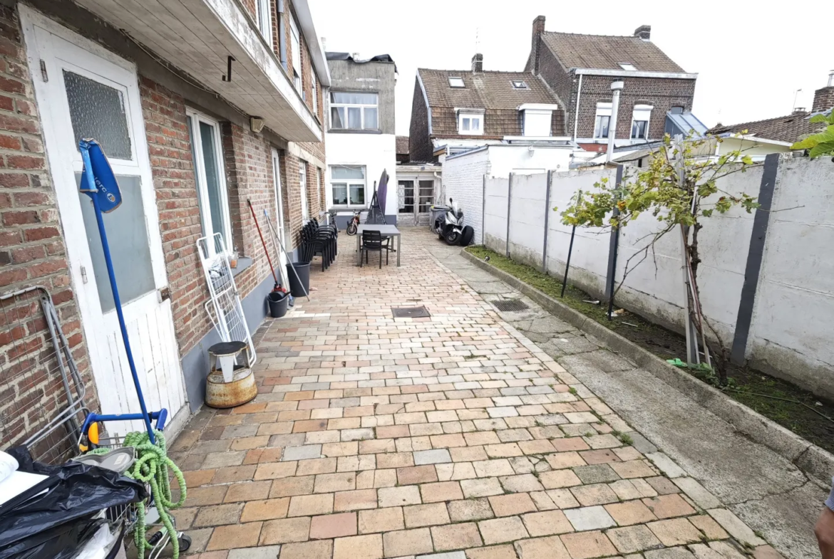 Charmante maison avec jardin à vendre à Wattrelos dans le quartier de la Vielle Place 