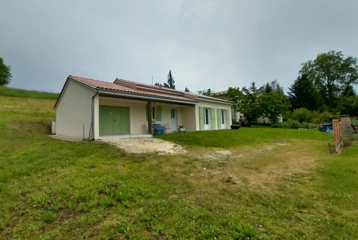 Maison plain-pied récente à vendre près du centre de Ribérac 