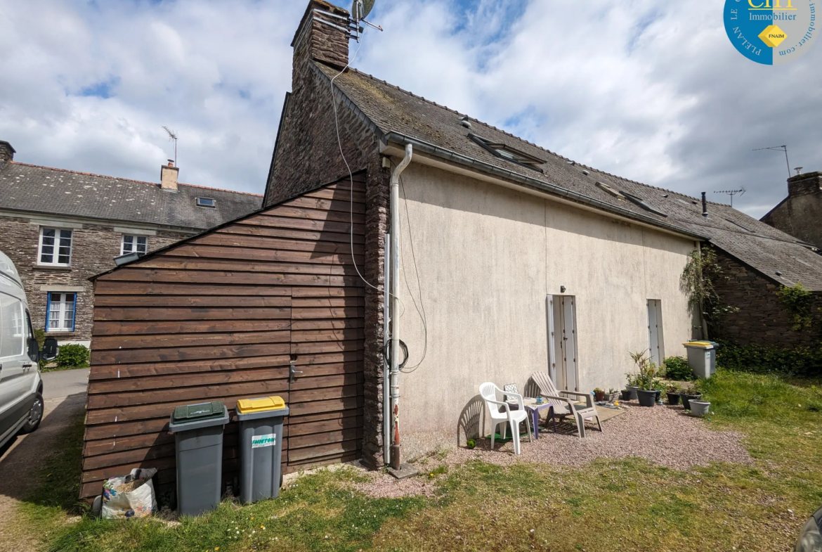 À Beignon: Ensemble immobilier de deux maisons dans le bourg 