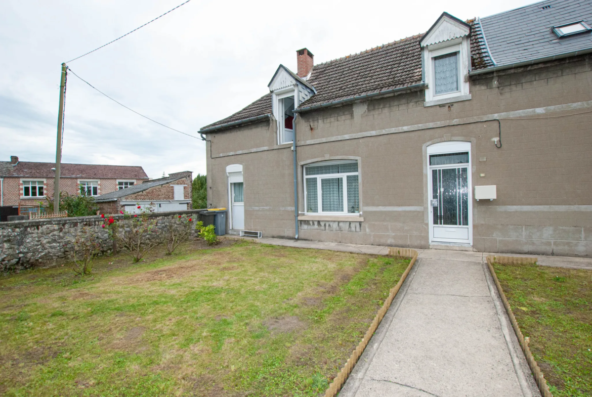 Maison semi-individuelle à vendre à Jeumont avec jardin 