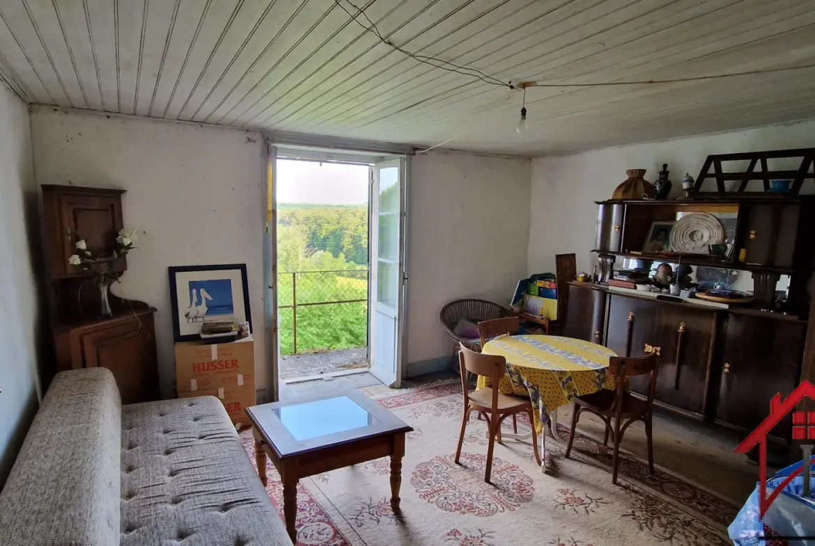 Charmante maison ancienne à Chatillon sur Saône avec vues panoramiques 