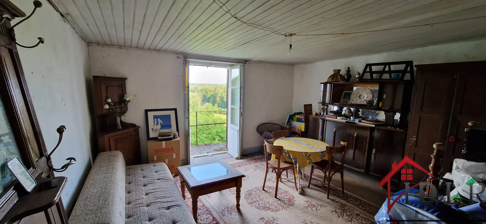 Charmante maison ancienne à Chatillon sur Saône avec vues panoramiques 