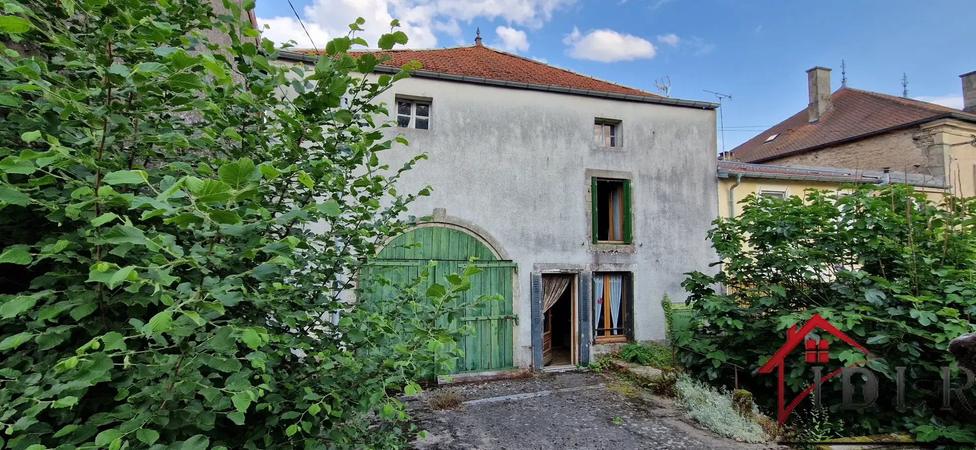 Charmante maison ancienne à Chatillon sur Saône avec vues panoramiques 