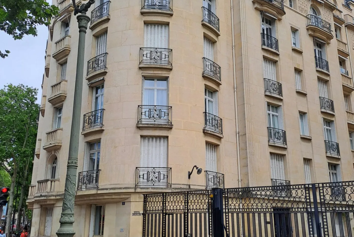 Chambre de Service à la Villa Jocelyn, Paris 75016 